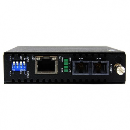 StarTech.com Multimode (MM) SC Fiber Media Converter for 1Gbe Network - 550m Range - Gigabit Ethernet -Remote Monitoring - 850nm (ET91000SC2) - Fibre media converter - GigE - 1000Base-LX, 1000Base-SX, 1000Base-T - RJ-45  /  SC multi-mode - up to 550 m - 850 nm - for P / N: ETCHS2U, SVA12M2NEUA, SVA12M5NA - 2