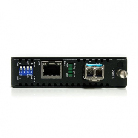 StarTech.com Multimode (MM) LC Fiber Media Converter for 1Gbe Network - 550m Range - Gigabit Ethernet - 850nm - with SFP Transceiver (ET91000LC2) - Fibre media converter - GigE - 1000Base-LX, 1000Base-SX, 1000Base-T - RJ-45  /  LC multi-mode - up to 550 m - 850 nm - for P / N: ETCHS2U, SVA12M2NEUA, SVA12M5NA - 2