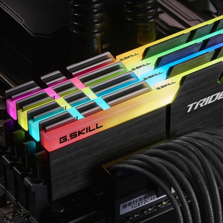 G.Skill TridentZ RGB Series - AMD Edition - DDR4 - kit - 16 GB: 2 x 8 GB - DIMM 288-pin - 3600 MHz / PC4-28800 - CL18 - 1.35 V - unbuffered - non-ECC - 2