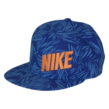 goobay - Network cable - RJ-45 (M) to RJ-45 (M) - 3 m - UTP - CAT 5e - molded - white - 0