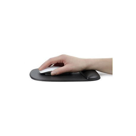 StarTech.com Mouse Pad with Hand rest, 6.7x7.1x 0.8in (17x18x2cm), Ergonomic Mouse Pad with Wrist Support, Desk Wrist Pad w /  Non-Slip PU Base, Cushioned Gel Mouse Pad w /  Palm Rest - Mouse pad with wrist pillow - black - TAA Compliant - 3
