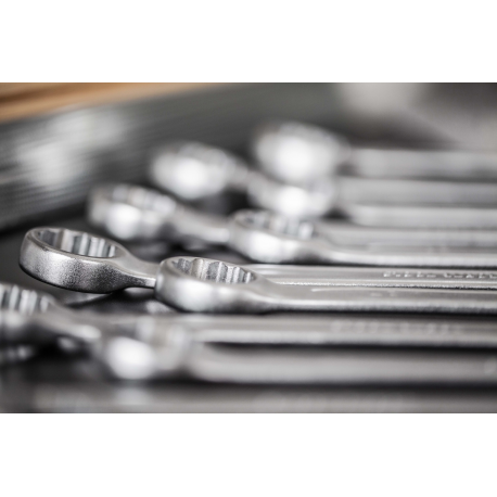 Equip - Patch cable - RJ-45 (M) to RJ-45 (M) - 25 cm - screened shielded twisted pair (SSTP) - CAT 6 - halogen-free, molded, stranded - black - 5