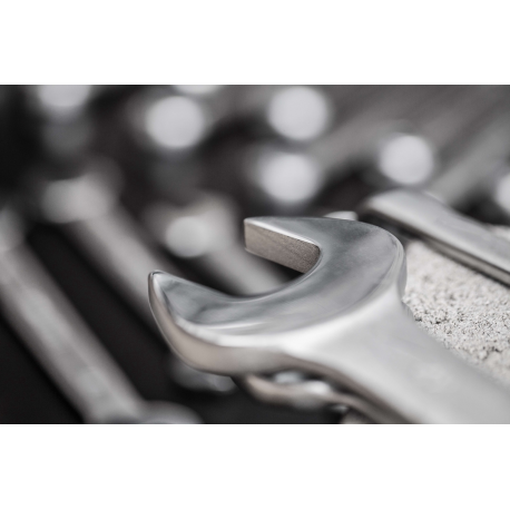 Equip Pro - Patch cable - RJ-45 (M) to RJ-45 (M) - 25 cm - SFTP, PiMF - CAT 6 - molded, stranded - pink - 10