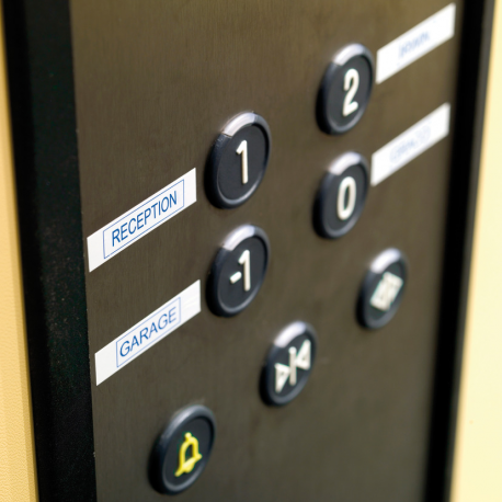 DYMO LabelMANAGER 420P - Labelmaker - B / W - thermal transfer - Roll (1.9 cm) - 180 dpi - USB - cutter - 9