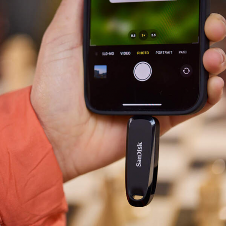 SanDisk Phone - USB flash drive - 128 GB - USB 3.2 Gen 1 / USB-C - black - 3